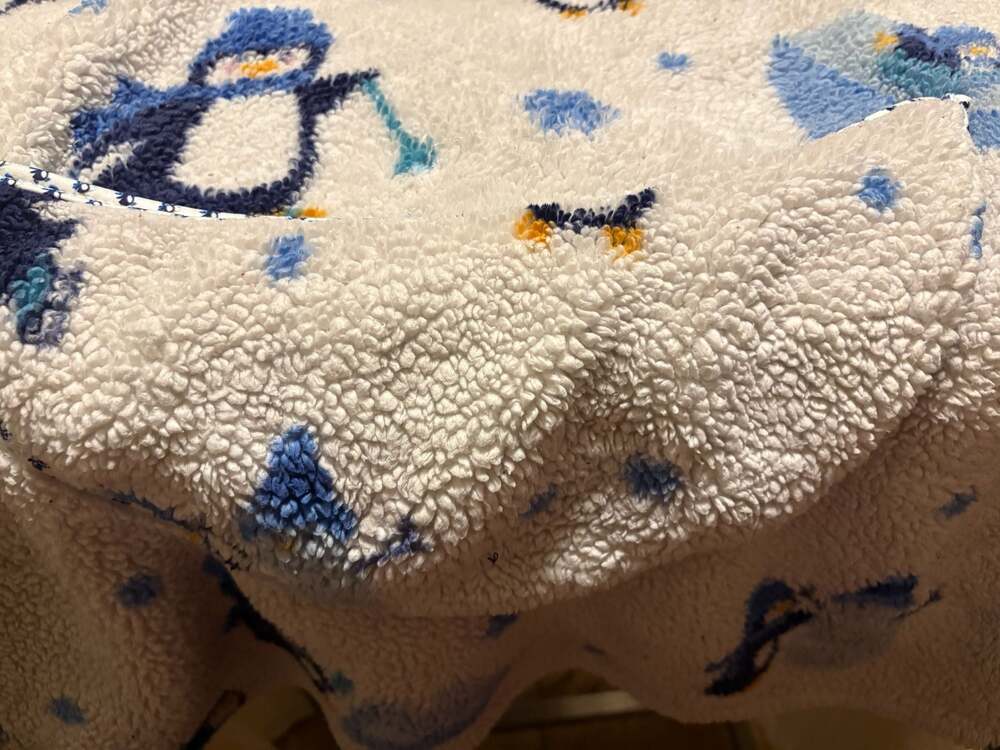 Penguin Print Kids Wearable Hooded Blanket with Pocket